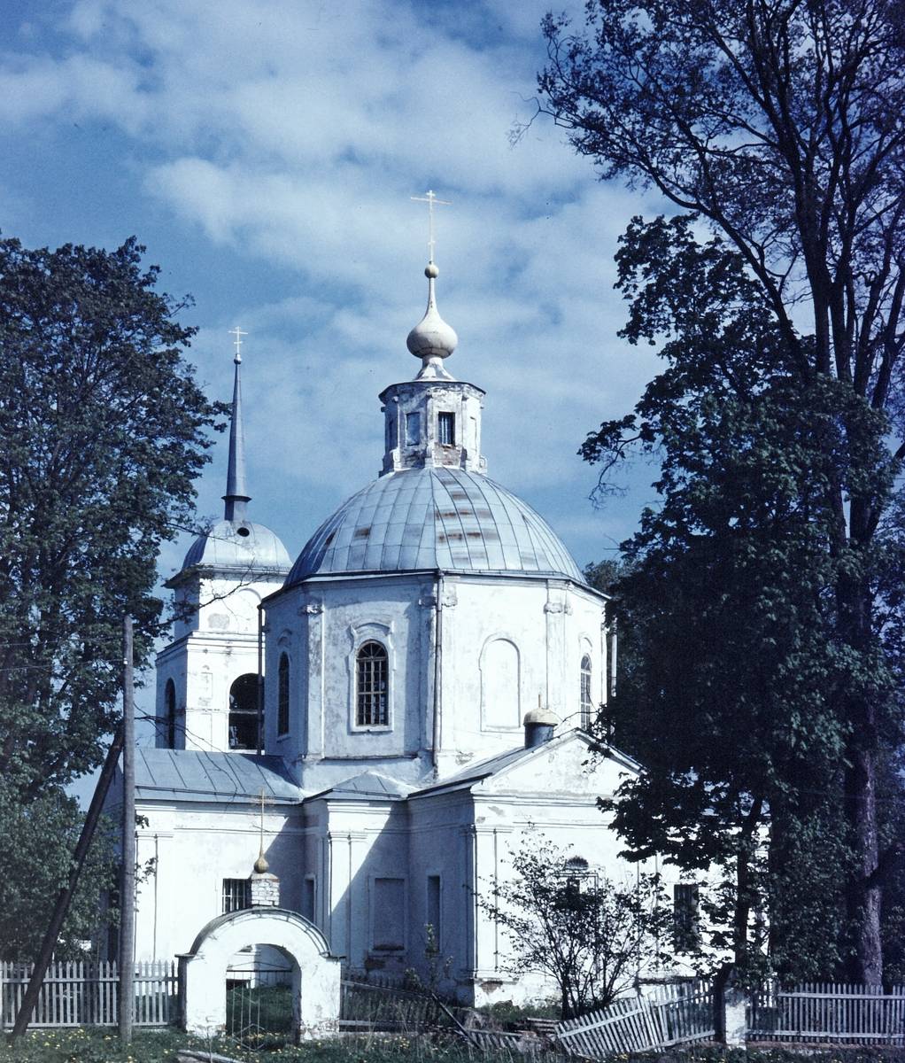 фасады. Церковь Александра Кипрского, Ченцово (Заокский район, Тульская область)