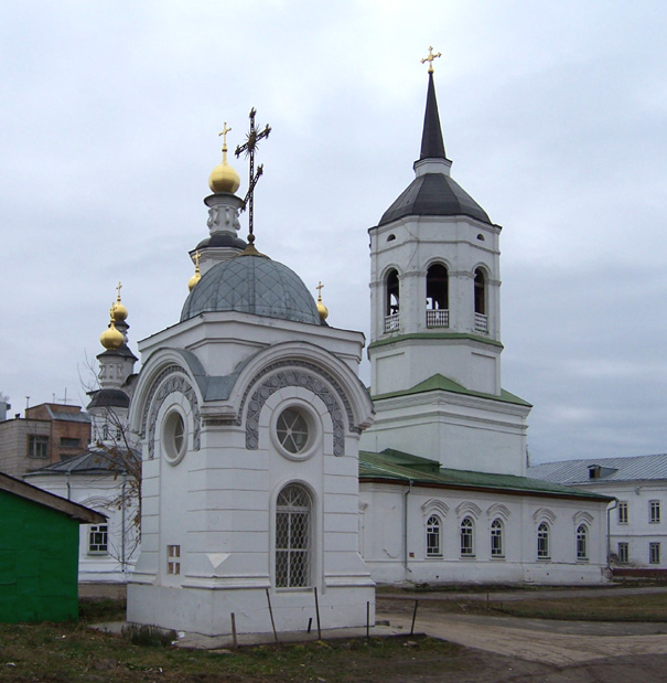Томск. Богородице-Алексиевский монастырь. общий вид в ландшафте