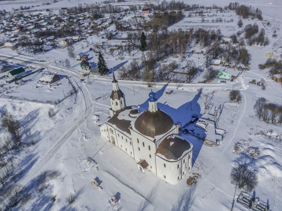 Боровенск. Успенский Ферапонтов монастырь. Собор Успения Пресвятой Богородицы. общий вид в ландшафте, Вид с юго-востока