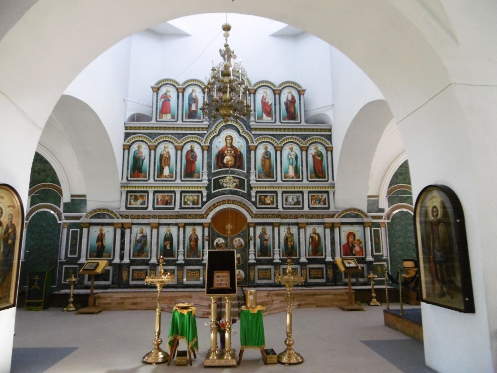 Церковь Казанской иконы Божией Матери, Павловск (Павловский район, Воронежская область). интерьер и убранство, Иконостас церкви 