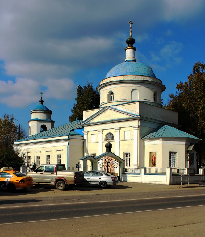 Церковь Казанской иконы Божией Матери, Молоково (Ленинский городской округ, Московская область). общий вид в ландшафте