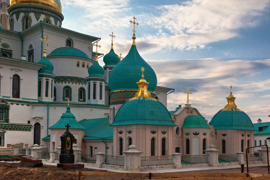 Воскресенский Новоиерусалимский монастырь. Церковь Константина и Елены, Истра (Истринский городской округ и ЗАТО Восход, Московская область). фасады