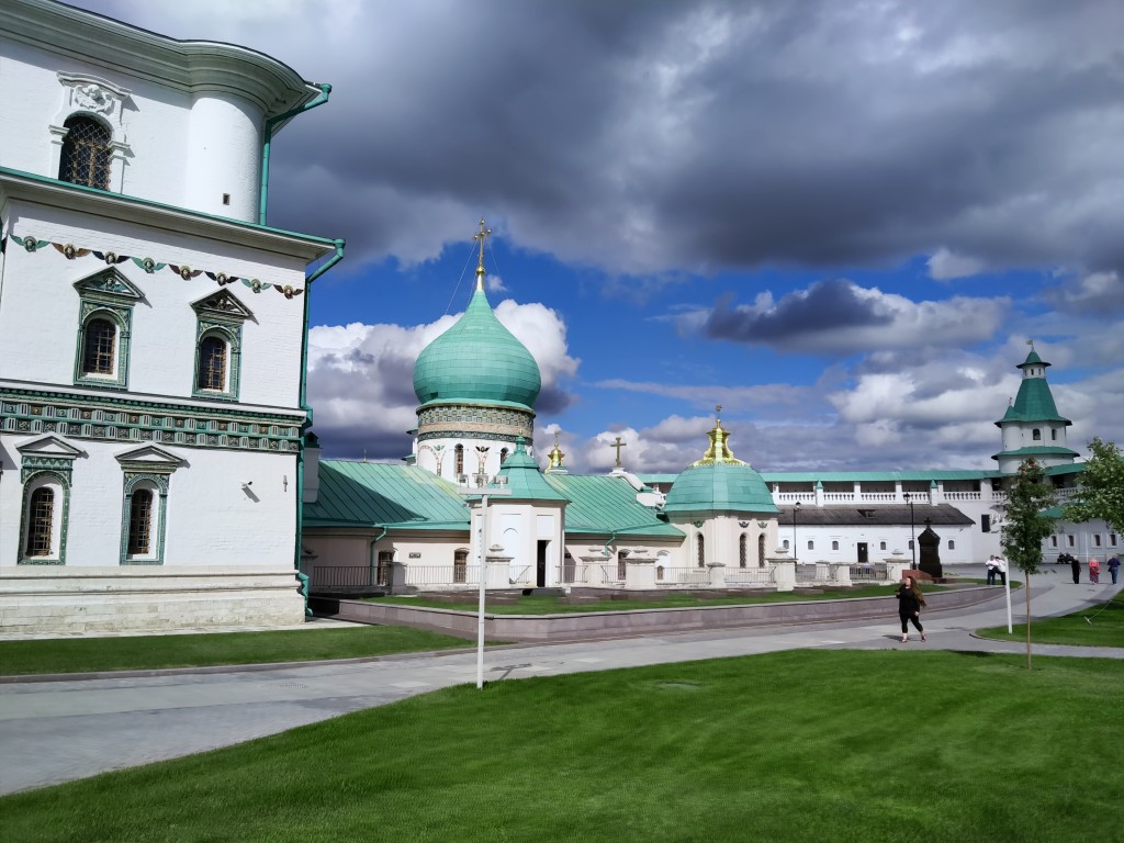 Воскресенский Новоиерусалимский монастырь. Церковь Константина и Елены, Истра (Истринский городской округ и ЗАТО Восход, Московская область). фасады