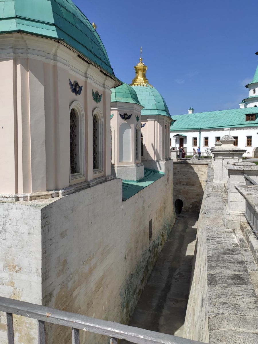 Воскресенский Новоиерусалимский монастырь. Церковь Константина и Елены, Истра (Истринский городской округ и ЗАТО Восход, Московская область). архитектурные детали