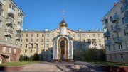Часовня Владимирской иконы Божией Матери, В августе 2020 г., к 20-летию со дня закладки, часовня обрела свой законченный вид: её внешние и внутренние стены полностью выложены белоснежной мозаикой, главный фасад обрамлён «Золотой» аркой с мозаичными иконами. На это ушло 15 лет, работы велись только в тёплое время года<br>, Новосибирск, Новосибирск, город, Новосибирская область