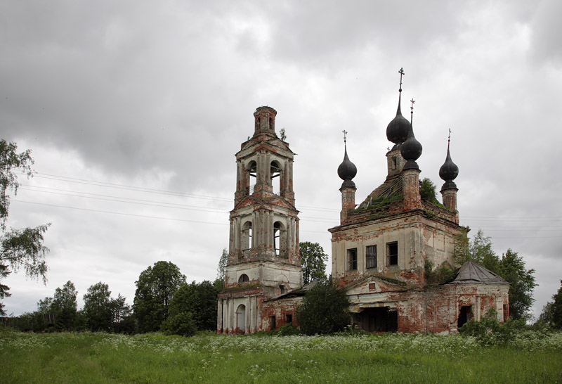 Церковь Покрова Пресвятой Богородицы, Покровское-на-Могзе (Борисоглебский район, Ярославская область). общий вид в ландшафте