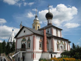 Коломна. Церковь Троицы Живоначальной Ново-Голутвина монастыря