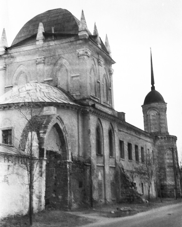 Коломна. Ново-Голутвин Троицкий монастырь. Церковь Покрова Пресвятой Богородицы. архивная фотография