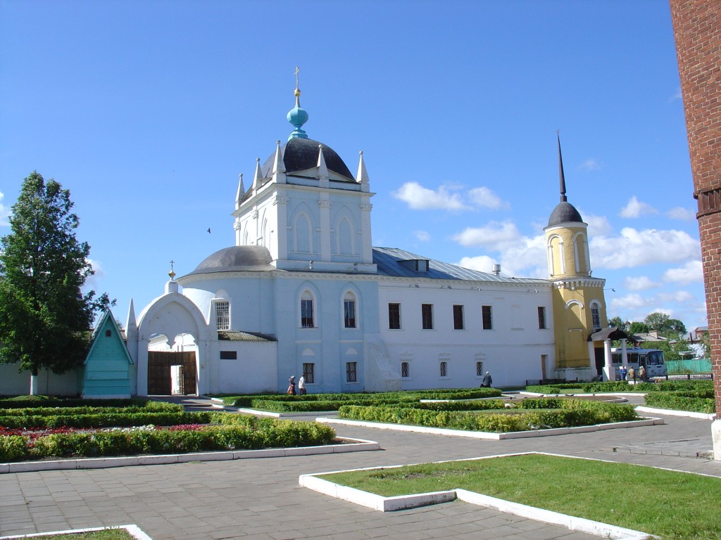 Ново-Голутвин Троицкий монастырь. Церковь Покрова Пресвятой Богородицы, Коломна (Коломенский городской округ, Московская область). фасады