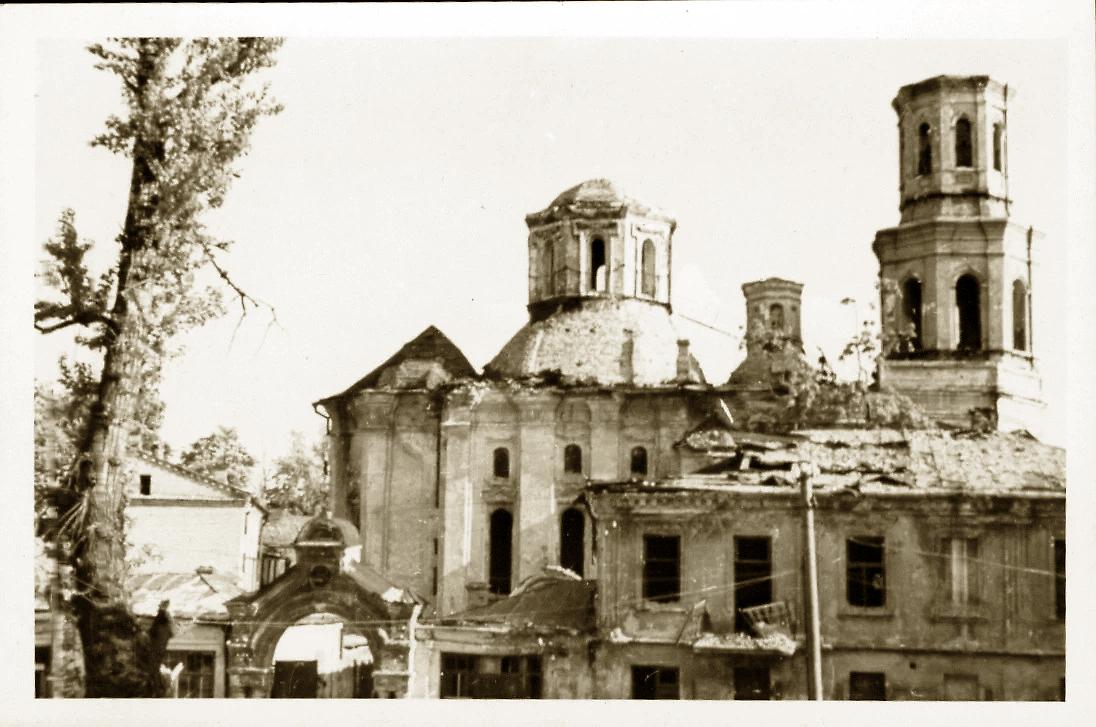 Фото 1942 г. с аукциона e-bay.de, архивная фотография. Феодосийский ставропигиальный мужской монастырь. Церковь Феодосия Печерского, Печерский район (Киев, город, Украина, Киевская область)