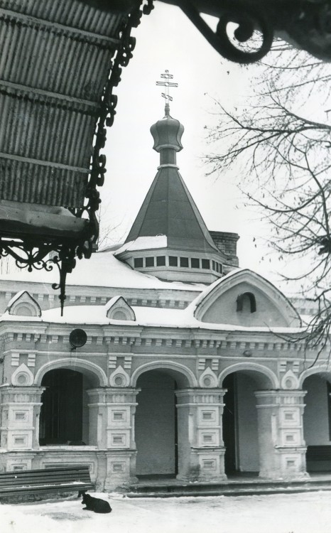 Успенская Киево-Печерская лавра. Неизвестная часовня в здании входа в дальние пещеры, Печерск (Печерский район, Украина, г. Киев). архитектурные детали