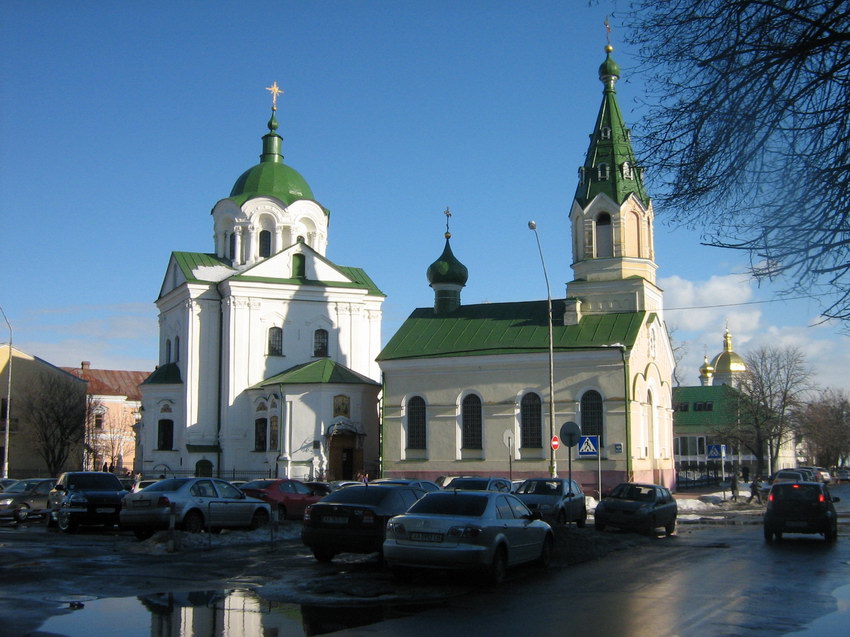 Киев. Церковь Николая Чудотворца (Николы Набережного). общий вид в ландшафте