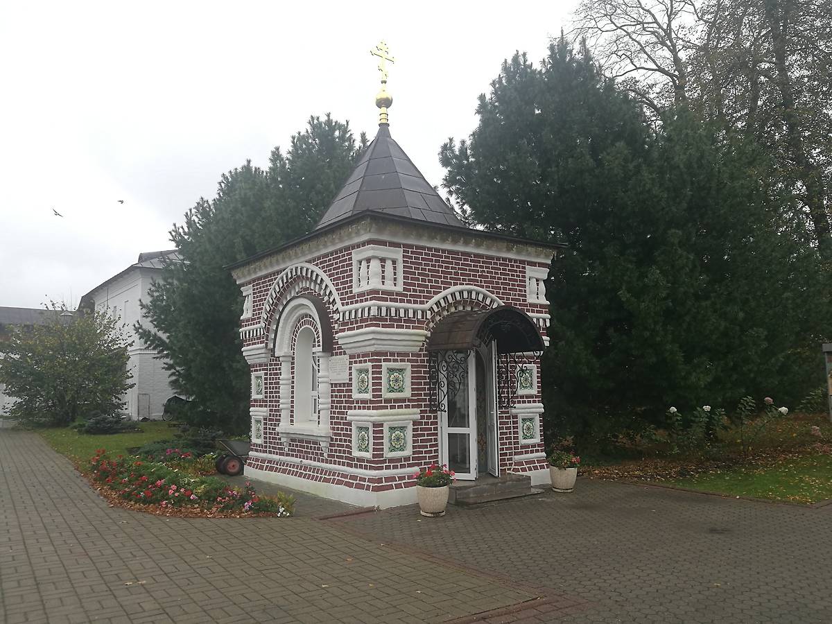 фасады. Введенский Толгский женский монастырь. Часовня на могиле убиенных иноков, Толга (Ярославль, город, Ярославская область)