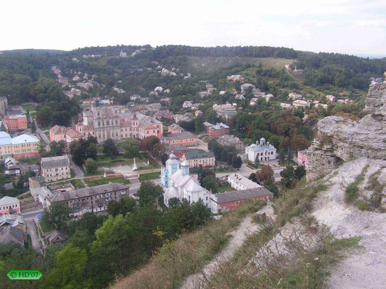 Церковь Спаса Преображения, Кременец (Кременецкий район, Украина, Тернопольская область). общий вид в ландшафте, Вид с замка королевы Боны Сфорца
