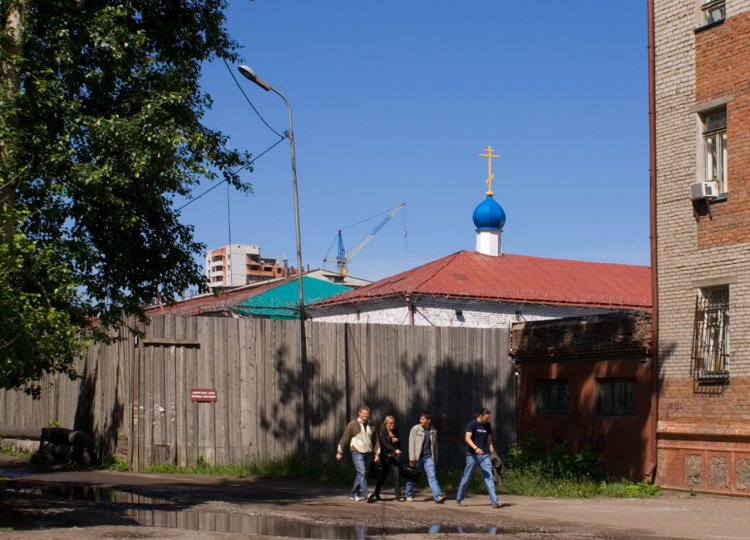Церковь Петра и Павла при ФКУ ИК-9, Омск (Омск, город, Омская область). общий вид в ландшафте