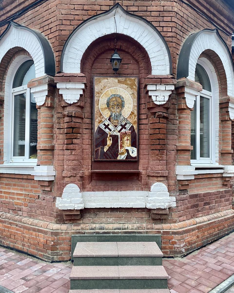 Церковь Николая Чудотворца, Барнаул (Барнаул, город, Алтайский край). дополнительная информация, Мозаичное панно на апсиде