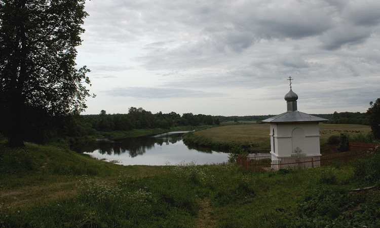 Часовня Параскевы Пятницы, Илемно (Солецкий район, Новгородская область). фасады, Вид с востока