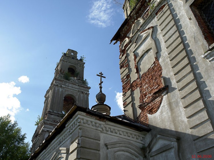 Церковь Покрова Пресвятой Богородицы, Покровское-на-Сити (Брейтовский район, Ярославская область). архитектурные детали