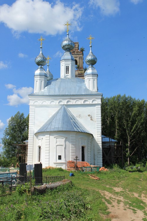 Церковь Покрова Пресвятой Богородицы, Покровское-на-Сити (Брейтовский район, Ярославская область). фасады