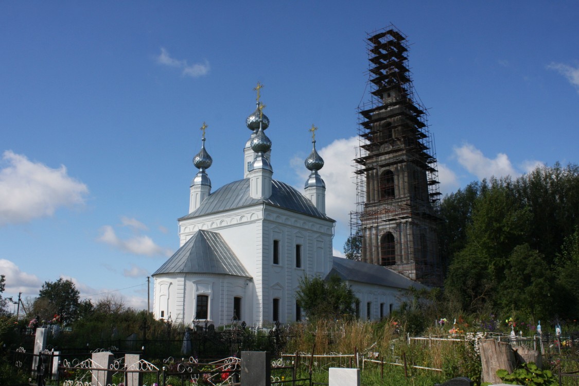 Церковь Покрова Пресвятой Богородицы, Покровское-на-Сити (Брейтовский район, Ярославская область). фасады