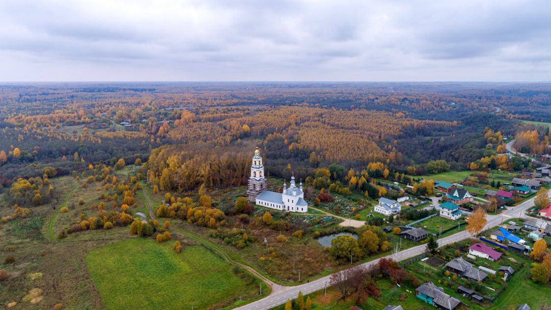 Церковь Покрова Пресвятой Богородицы, Покровское-на-Сити (Брейтовский район, Ярославская область). общий вид в ландшафте