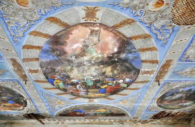 Церковь Троицы Живоначальной, Архангельское (Мышкинский район, Ярославская область). интерьер и убранство