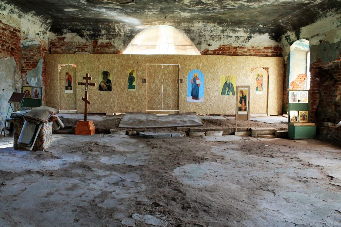 Церковь Троицы Живоначальной, Архангельское (Мышкинский район, Ярославская область). интерьер и убранство
