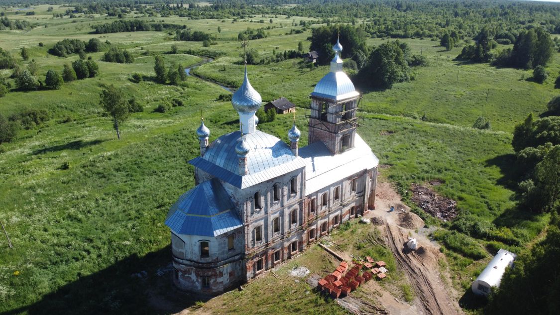 Церковь Троицы Живоначальной, Архангельское (Мышкинский район, Ярославская область). общий вид в ландшафте