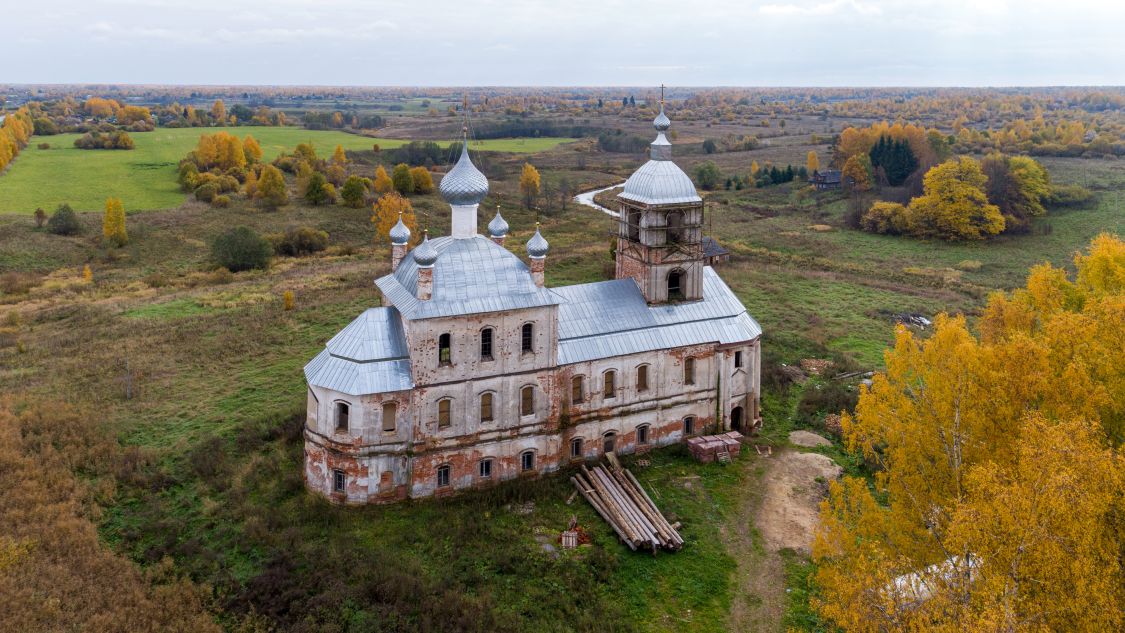 Церковь Троицы Живоначальной, Архангельское (Мышкинский район, Ярославская область). общий вид в ландшафте