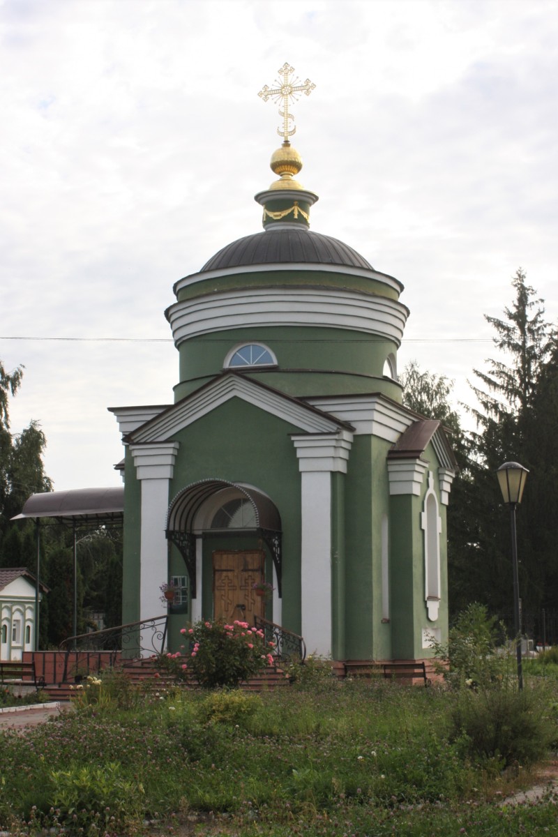 Часовня в память утраченного собора Троицы Живоначальной, Дмитровск (Дмитровский район, Орловская область). фасады