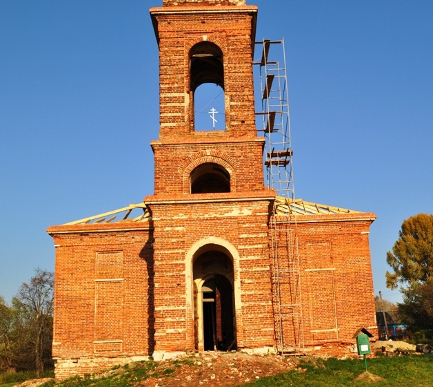 Церковь Троицы Живоначальной, Ржавец 2-й (Суворовский район, Тульская область). фасады, Церковь Троицы Живоначальной.