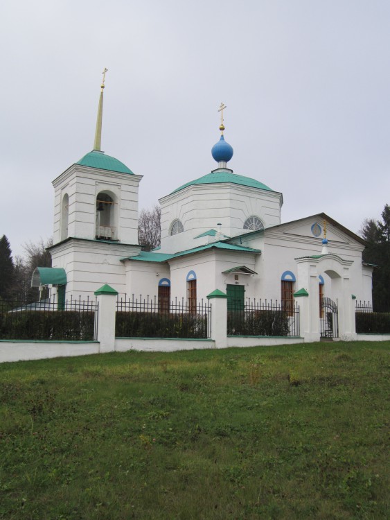 Огниково. Церковь Покрова Пресвятой Богородицы. общий вид в ландшафте