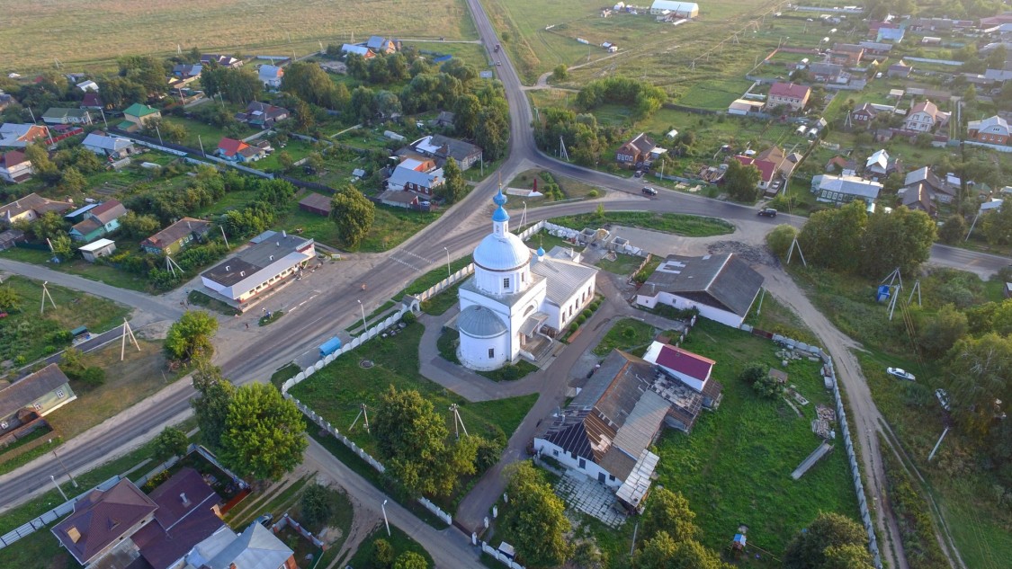 Парфентьево. Церковь Николая Чудотворца. общий вид в ландшафте