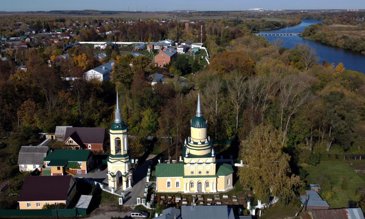 Церковь Николая Чудотворца, Черкизово (Коломенский городской округ, Московская область). общий вид в ландшафте