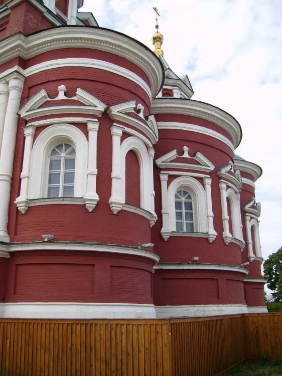 Брусенский Успенский монастырь. Собор Воздвижения Креста Господня, Коломна (Коломенский городской округ, Московская область). архитектурные детали