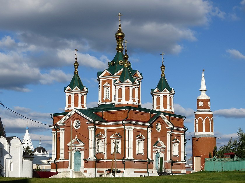 Брусенский Успенский монастырь. Собор Воздвижения Креста Господня, Коломна (Коломенский городской округ, Московская область). фасады, Собор Воздвижения Креста Господня.