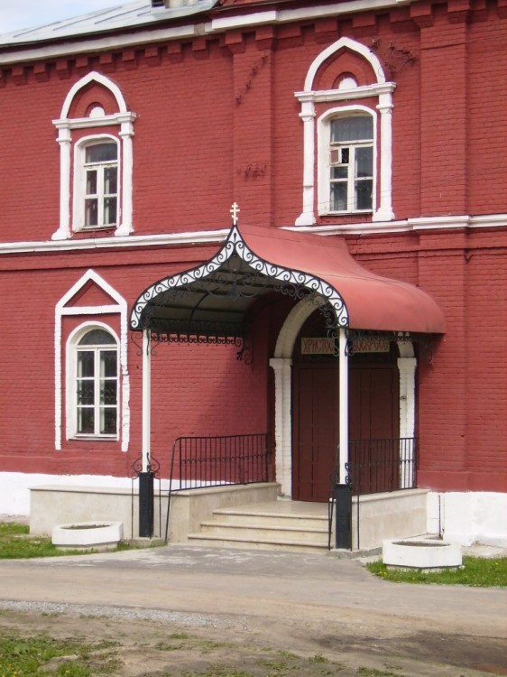 Брусенский Успенский монастырь. Церковь Успения Пресвятой Богородицы, Коломна (Коломенский городской округ, Московская область). архитектурные детали