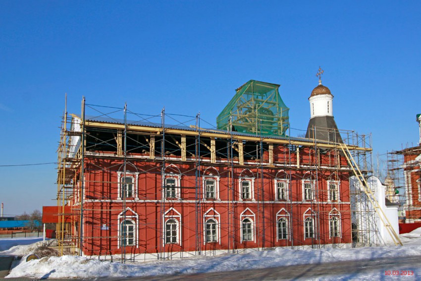 Коломна. Брусенский Успенский монастырь. Церковь Успения Пресвятой Богородицы. документальные фотографии