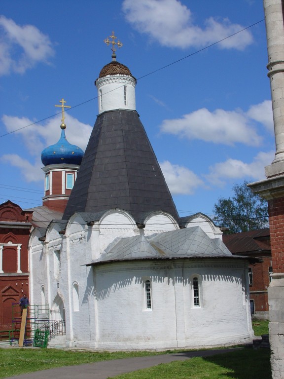 Коломна. Брусенский Успенский монастырь. Церковь Успения Пресвятой Богородицы. архитектурные детали