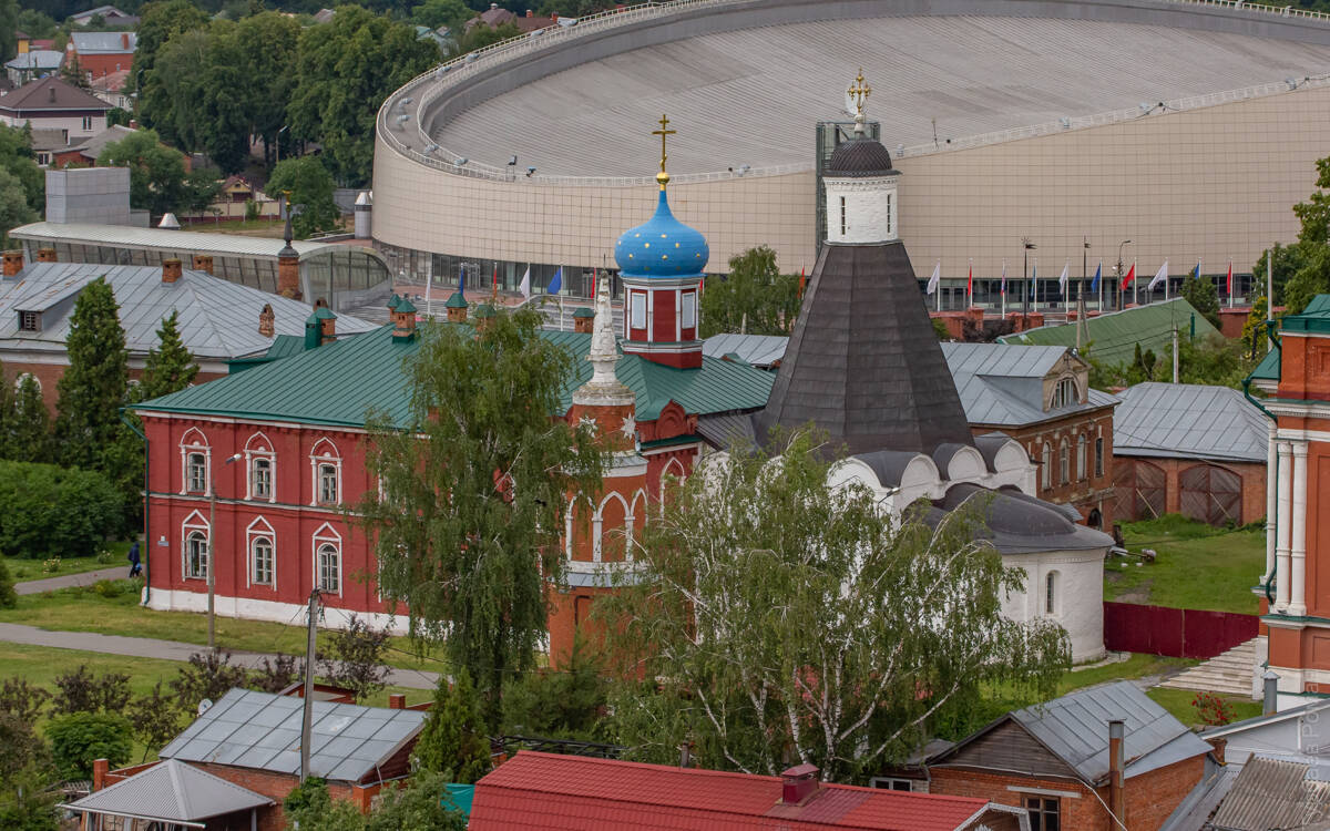 Брусенский Успенский монастырь. Церковь Успения Пресвятой Богородицы, Коломна (Коломенский городской округ, Московская область). фасады, Вид с колокольни церкви Иоанна Богослова