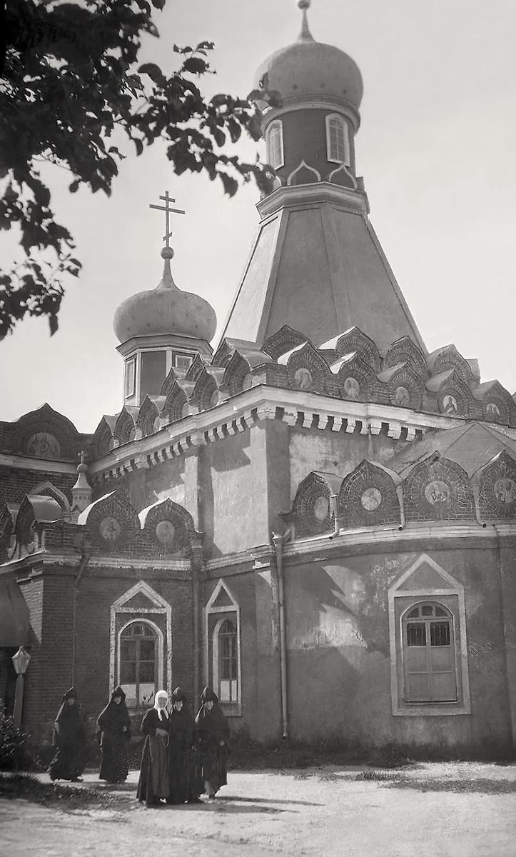Фото 1910-х гг., архивная фотография. Брусенский Успенский монастырь. Церковь Успения Пресвятой Богородицы, Коломна (Коломенский городской округ, Московская область)