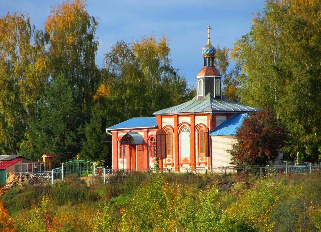 Абрамово. Церковь Рождества Пресвятой Богородицы. общий вид в ландшафте