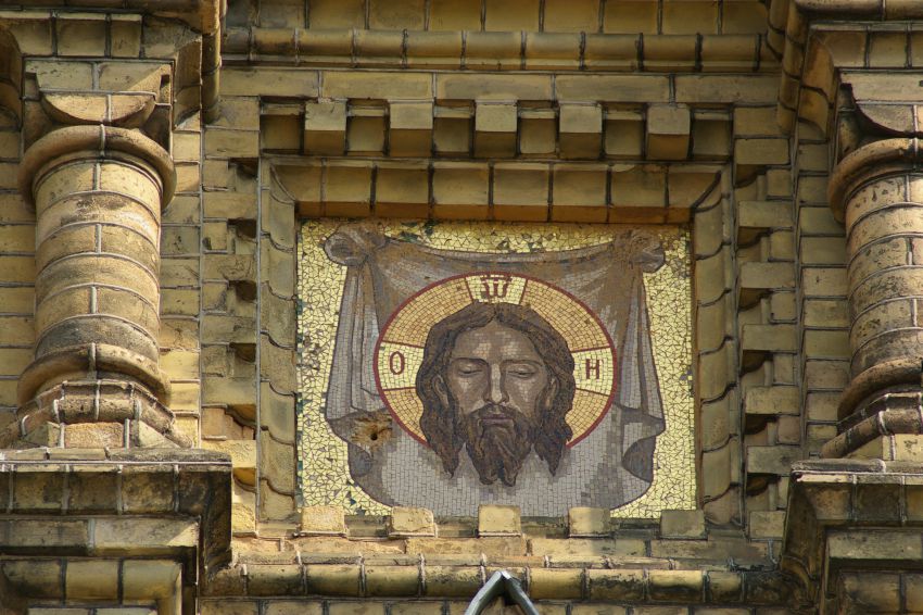 Собор Николая Чудотворца, Лиепая (Лиепая, город, Латвия). архитектурные детали, Икона над входом.