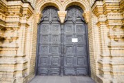 Собор Николая Чудотворца, Главный вход в собор.Двери.<br>, Лиепая, Лиепая, город, Латвия