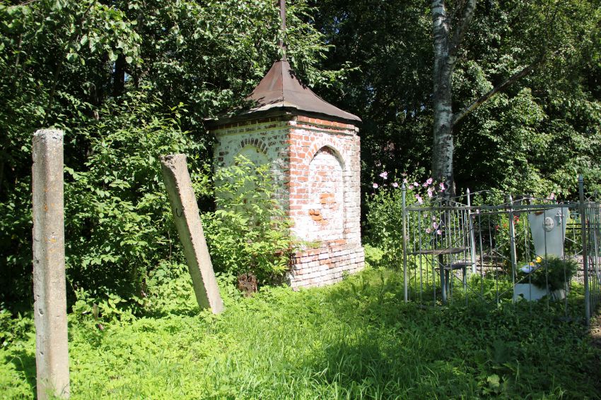 Церковь Троицы Живоначальной, Красное (Некоузский район, Ярославская область). архитектурные детали