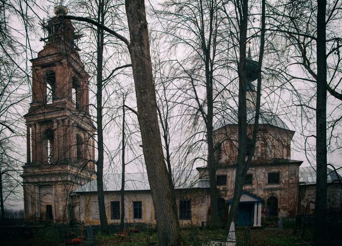 Церковь Троицы Живоначальной, Красное (Некоузский район, Ярославская область). фасады