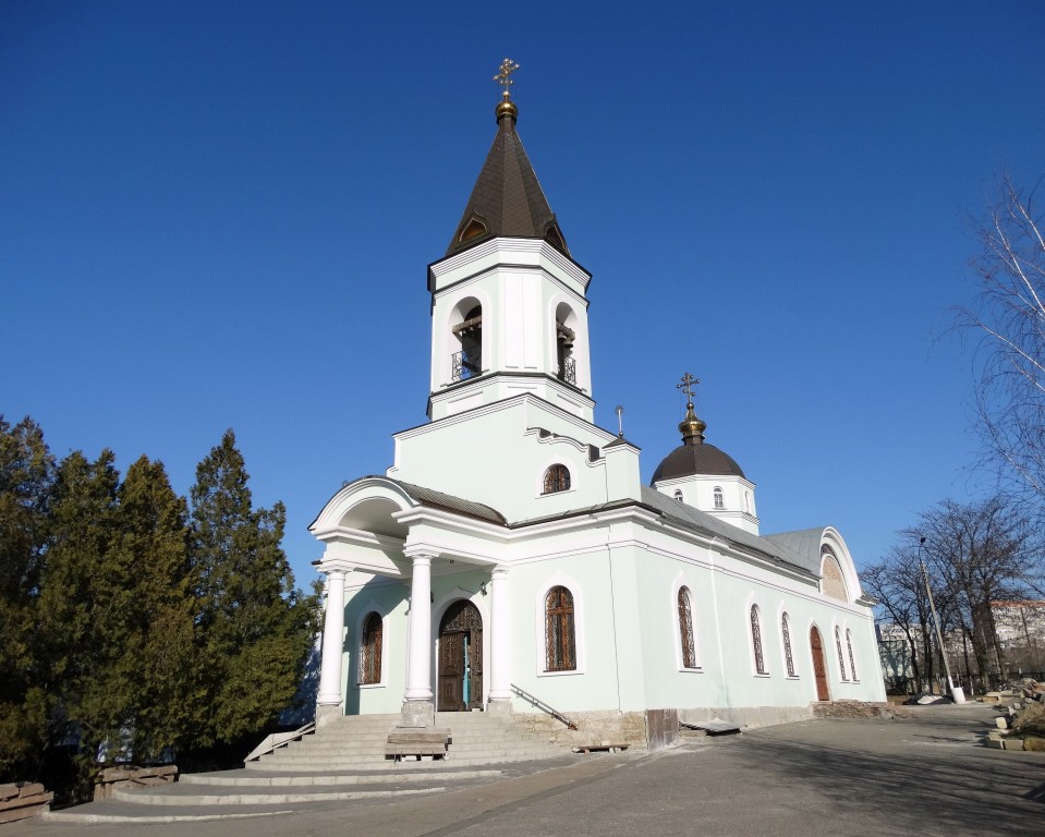 Николаев. Церковь Сошествия Святого Духа на водопое. фасады
