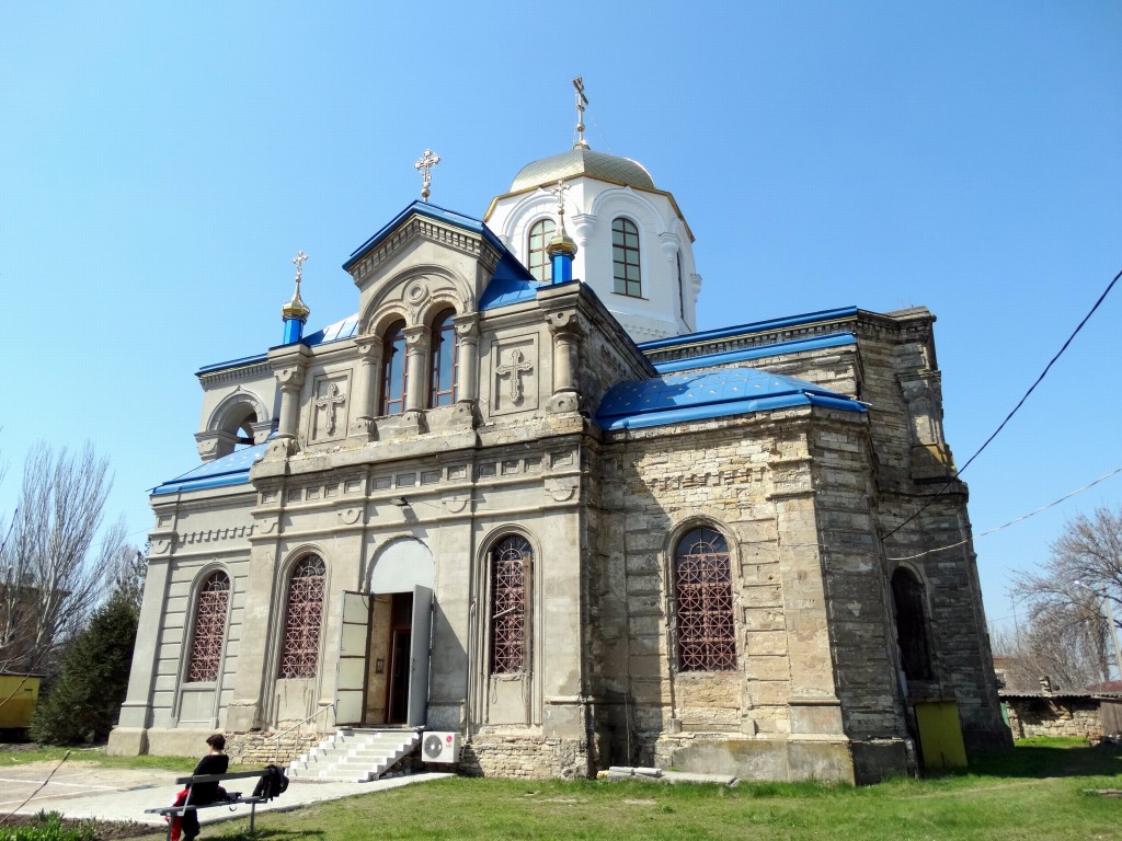 Николаев. Церковь Александра Невского. общий вид в ландшафте
