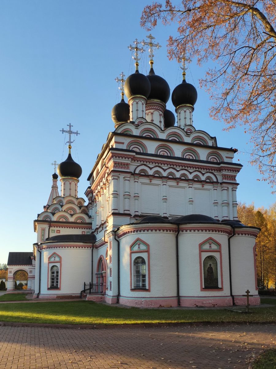 Троицкий Александро-Невский монастырь. Собор Александра Невского, Акатово (Клинский городской округ, Московская область). фасады