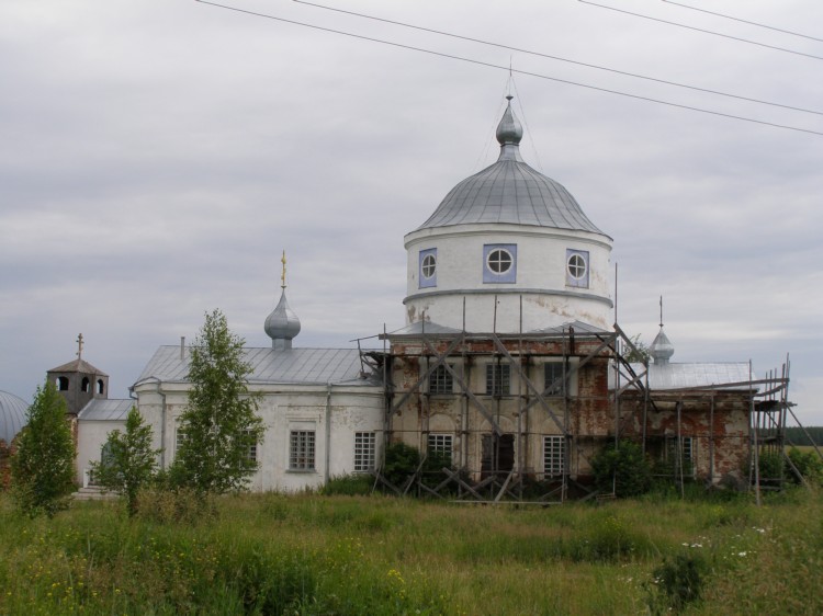 Церковь Покрова Пресвятой Богородицы, Перевесье (Атюрьевский район, Республика Мордовия). общий вид в ландшафте